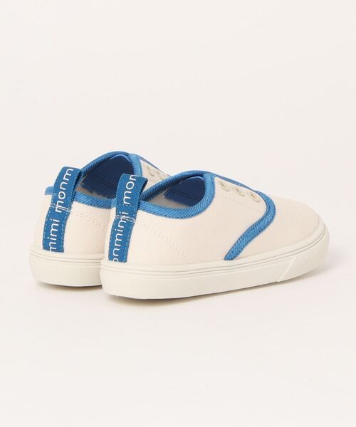 monmimi（モンミミ）の「《monmimi》Eyelet slip-on sneakers（スリッポン・キッズ・グレー/アイボリー・14.0cm/17.0cm/15.0cm/18.0cm/16.0cm/19.0cm/13.0cm）」の3枚目の写真