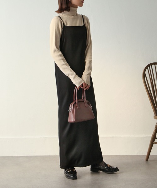 Chillfar(チルファー)の「ロングキャミワンピース(ワンピース・レディース・グレー/ブラック/カーキ/アイボリー/ダークブラウン・LARGE/MEDIUM)」の13枚目の写真