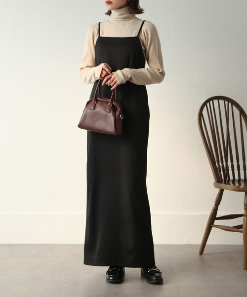 Chillfar(チルファー)の「ロングキャミワンピース(ワンピース・レディース・グレー/ブラック/カーキ/アイボリー/ダークブラウン・LARGE/MEDIUM)」の14枚目の写真