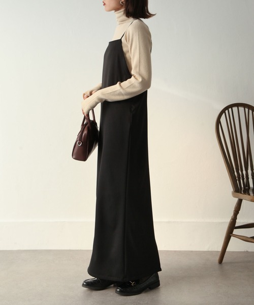 Chillfar(チルファー)の「ロングキャミワンピース(ワンピース・レディース・グレー/ブラック/カーキ/アイボリー/ダークブラウン・LARGE/MEDIUM)」の16枚目の写真