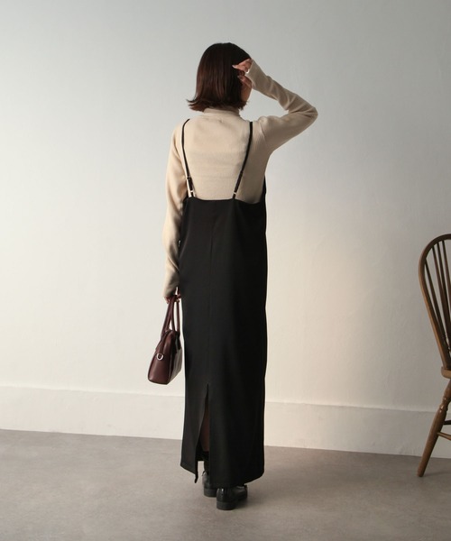 Chillfar(チルファー)の「ロングキャミワンピース(ワンピース・レディース・グレー/ブラック/カーキ/アイボリー/ダークブラウン・LARGE/MEDIUM)」の18枚目の写真