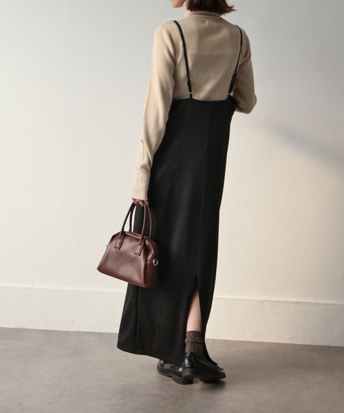 Chillfar(チルファー)の「ロングキャミワンピース(ワンピース・レディース・グレー/ブラック/カーキ/アイボリー/ダークブラウン・LARGE/MEDIUM)」の17枚目の写真