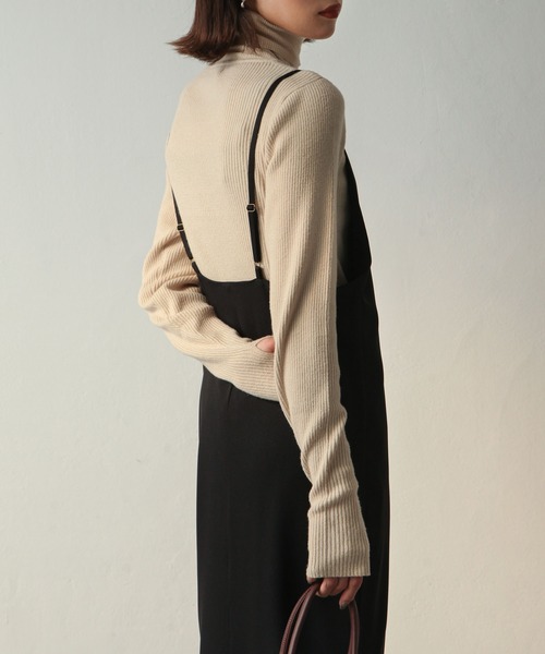 Chillfar(チルファー)の「ロングキャミワンピース(ワンピース・レディース・グレー/ブラック/カーキ/アイボリー/ダークブラウン・LARGE/MEDIUM)」の19枚目の写真