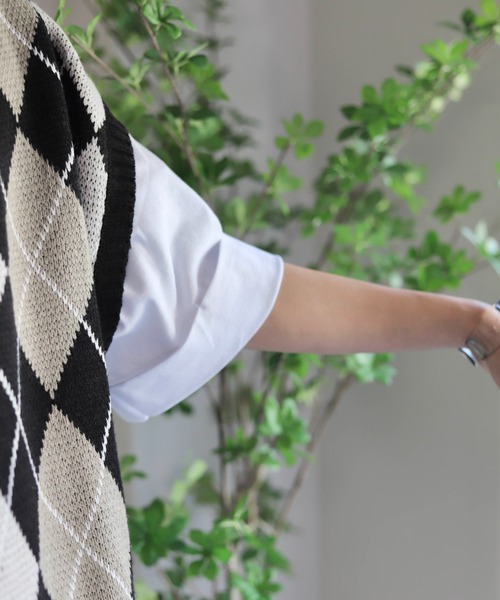 WONDER WONDER（ワンダーワンダー）の「ロールアップ袖 モックネックＴシャツ / Roll up Mock neck T-SHIRTS（Tシャツ/カットソー・メンズ・ブラック/レッド系/ホワイト/ベージュ・S/M/L）」の5枚目の写真