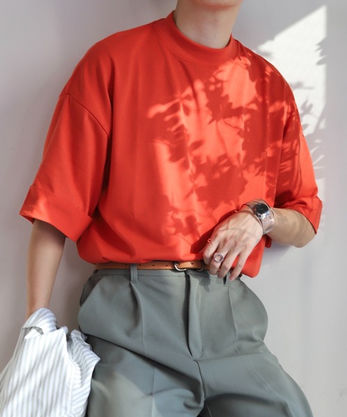 WONDER WONDER（ワンダーワンダー）の「ロールアップ袖 モックネックＴシャツ / Roll up Mock neck T-SHIRTS（Tシャツ/カットソー・メンズ・ブラック/レッド系/ホワイト/ベージュ・S/M/L）」の16枚目の写真