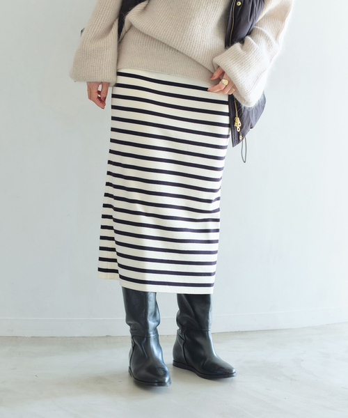 IENA（イエナ）の「ファインゲージフルニードルニットスカート（スカート・レディース・アイボリー/ブルー/ライトグレー・FREE）」の2枚目の写真