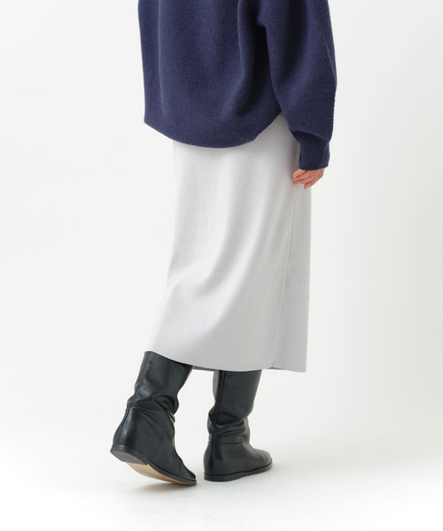 IENA（イエナ）の「ファインゲージフルニードルニットスカート（スカート・レディース・アイボリー/ブルー/ライトグレー・FREE）」の3枚目の写真