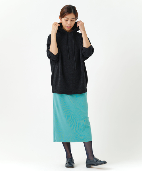 IENA（イエナ）の「ファインゲージフルニードルニットスカート（スカート・レディース・アイボリー/ブルー/ライトグレー・FREE）」の6枚目の写真