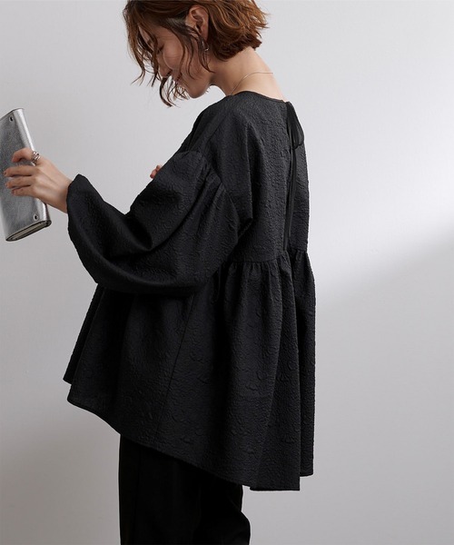 ふくれジャガードギャザーフレアトップス（Tシャツ/カットソー