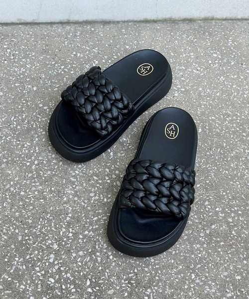 ASH(アッシュ)の「【VICTORIA】厚底パデッドサンダル(サンダル・レディース・ベージュ/ブラック・35/39/38/36/37)」の11枚目の写真