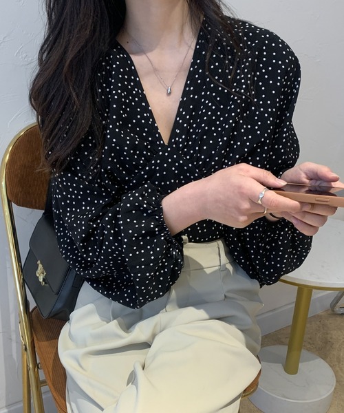 ABITOKYO（アビトーキョー）の「バックリボンドット柄Vネックブラウス（シャツ/ブラウス・レディース・ホワイト/ブラック・FREE）」の15枚目の写真
