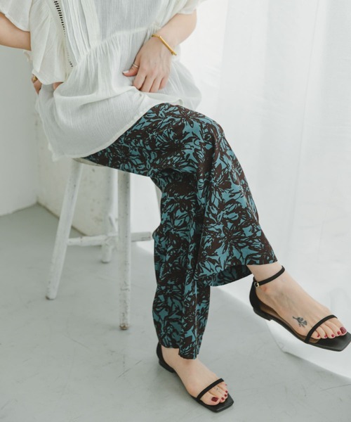 ITEMS URBANRESEARCH（アイテムズ アーバンリサーチ）の「ガライージーパンツ（その他パンツ・レディース・ブラック/グリーン/ブラック系その他/オフホワイト/ブラウン・FREE）」の5枚目の写真