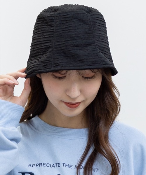 clear（クリア）の「プリーツリンクルバケットハット（ハット・レディース・ブラック/アイボリー・F）」の2枚目の写真