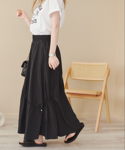 ANGIE（アンジー）の「ドロストフレアスカート（スカート・レディース・ブルー/ナチュラル/ブラック・FREE）」の5枚目の写真