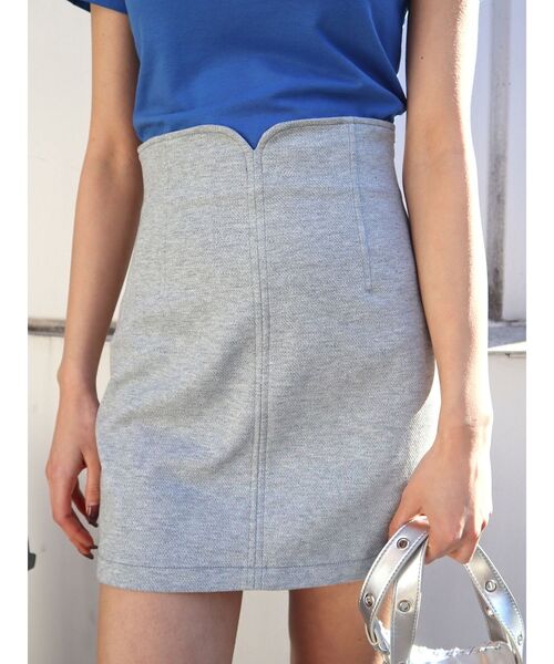EMODA（エモダ）の「カーブウエストミニスカート（スカート・レディース・ブラック/グレー/ベージュ・SMALL/MEDIUM）」の2枚目の写真
