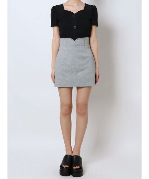 EMODA（エモダ）の「カーブウエストミニスカート（スカート・レディース・ブラック/グレー/ベージュ・SMALL/MEDIUM）」の5枚目の写真