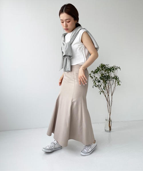 Meli rich（メリーリッチ）の「リネンライクマーメイドスカート（スカート・レディース・ブラウン/ブラック/カーキ/アイボリー/グレイッシュベージュ・MEDIUM）」の12枚目の写真