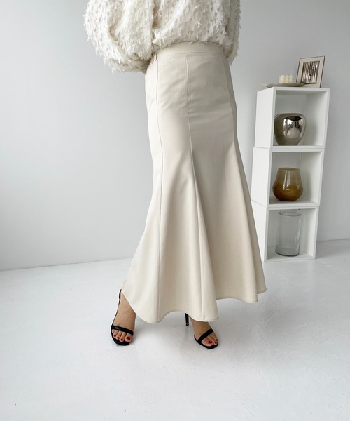 Meli rich（メリーリッチ）の「リネンライクマーメイドスカート（スカート・レディース・ブラウン/ブラック/カーキ/アイボリー/グレイッシュベージュ・MEDIUM）」の7枚目の写真