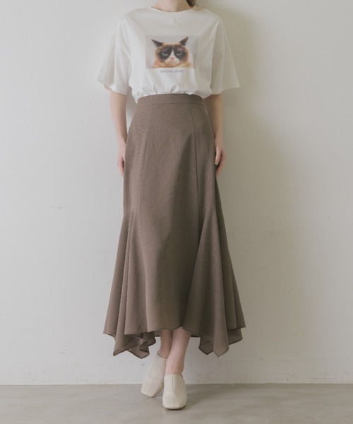 idem（イデム）の「sheer check random flare skirt/シアーチェックスカート（スカート・レディース・ベージュ/ブラウン/ブルー・FREE/SMALL）」の2枚目の写真