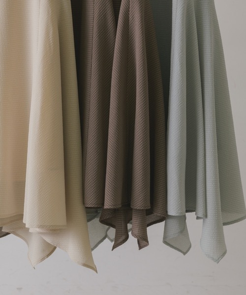 idem（イデム）の「sheer check random flare skirt/シアーチェックスカート（スカート・レディース・ベージュ/ブラウン/ブルー・FREE/SMALL）」の7枚目の写真