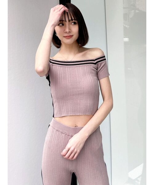 GYDA（ジェイダ）の「【SET着用可】2WAYオフショルラインニットTOPS（ニット/セーター・レディース・ブラウン/ピンク/ブラック・FREE）」の22枚目の写真