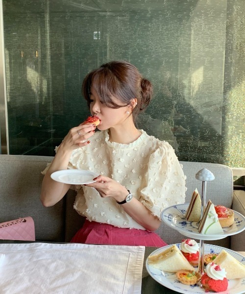 ROOPTOKYO（ループトウキョウ）の「ドット模様パフスリーブ半袖ブラウス（シャツ/ブラウス・レディース・アイボリー/ブラック・FREE）」の10枚目の写真