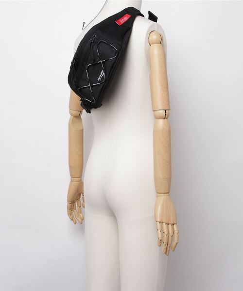 Manhattan Portage(マンハッタンポーテージ)の「Manhattan Portage/マンハッタンポーテージ ヒップバック ALLEYCAT WAIST BAG DRIP MP1101LPBC(ボディバッグ/ウエストポーチ・メンズ・ブラック・FREE)」の5枚目の写真