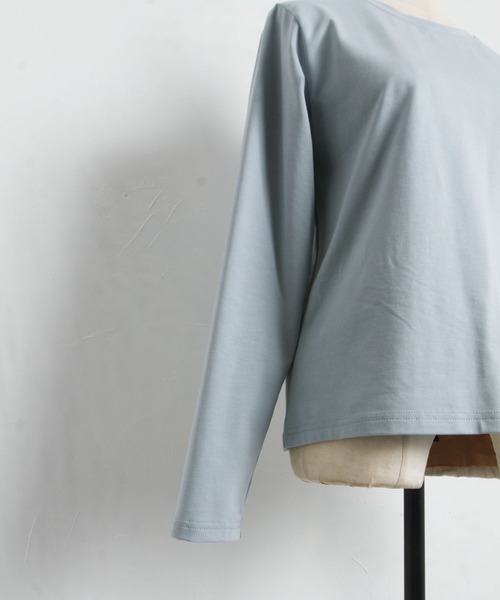 tocco closet(トッコ クローゼット)の「袖口ワンポイント刺繍ボディケアカットソー(Tシャツ/カットソー・レディース・イエロー/ホワイト系4/ブラック系1/ブラック系3/ピンク/ホワイト系1/ホワイト系2/グレイッシュブルー/ホワイト系3/ブラック系2/ブラック系4/チャコールグレー・M)」の21枚目の写真