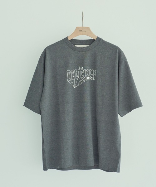 CRAFT STANDARD BOUTIQUE(クラフトスタンダードブティック)の「リサイクルヴィンテージプリントTEE-A(Tシャツ/カットソー・メンズ・ブルー/チャコールグレー/オフホワイト・M/L/XL)」の6枚目の写真