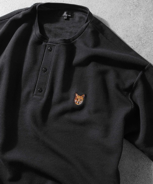 ZIP FIVE(ジップファイブ)の「【ZIP FIVE】 ドライワッフル ビッグシルエット クルー & ヘンリー ワンポイント 動物 刺繍 半袖 Tシャツ 猫 / キツネ(Tシャツ/カットソー・レディース・オートミール/チャコール/イエロー/ベージュ/ブラック系/イエロー系/ブルー系/イエロー系1/ベージュ系/アイボリー系1/グレー系1/ブラック系1/ベージュ系2/アイボリー/ブラック/ホワイト系/ホワイト系1/アイボリー系2/ホワイト系2/アイボリー系/ベージュ系1/ブラック系2/イエロー系2/ブルー系2・MEDIUM/LARGE)」の7枚目の写真
