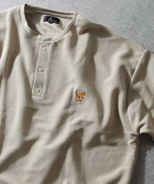 ZIP FIVE(ジップファイブ)の「【ZIP FIVE】 ドライワッフル ビッグシルエット クルー & ヘンリー ワンポイント 動物 刺繍 半袖 Tシャツ 猫 / キツネ(Tシャツ/カットソー・レディース・オートミール/チャコール/イエロー/ベージュ/ブラック系/イエロー系/ブルー系/イエロー系1/ベージュ系/アイボリー系1/グレー系1/ブラック系1/ベージュ系2/アイボリー/ブラック/ホワイト系/ホワイト系1/アイボリー系2/ホワイト系2/アイボリー系/ベージュ系1/ブラック系2/イエロー系2/ブルー系2・MEDIUM/LARGE)」の14枚目の写真