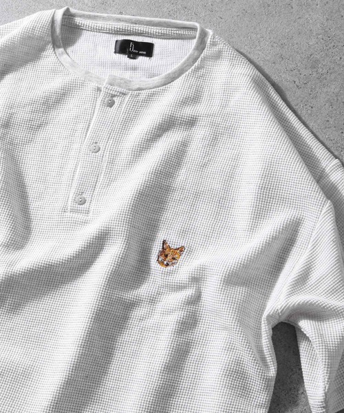 ZIP FIVE(ジップファイブ)の「【ZIP FIVE】 ドライワッフル ビッグシルエット クルー & ヘンリー ワンポイント 動物 刺繍 半袖 Tシャツ 猫 / キツネ(Tシャツ/カットソー・レディース・オートミール/チャコール/イエロー/ベージュ/ブラック系/イエロー系/ブルー系/イエロー系1/ベージュ系/アイボリー系1/グレー系1/ブラック系1/ベージュ系2/アイボリー/ブラック/ホワイト系/ホワイト系1/アイボリー系2/ホワイト系2/アイボリー系/ベージュ系1/ブラック系2/イエロー系2/ブルー系2・MEDIUM/LARGE)」の17枚目の写真