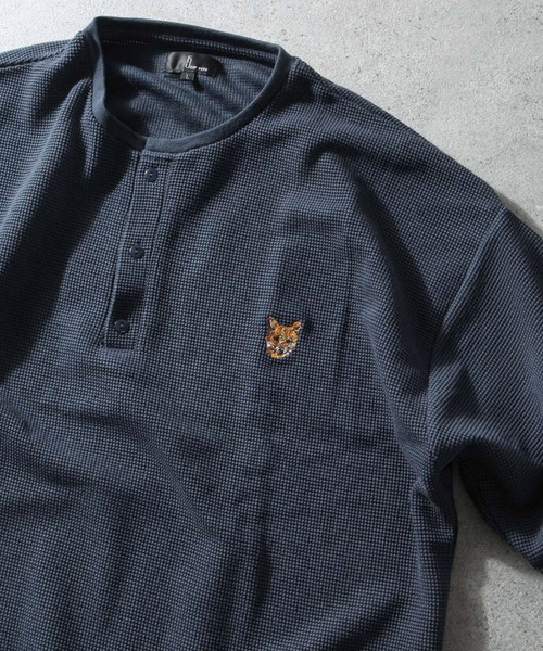 ZIP FIVE(ジップファイブ)の「【ZIP FIVE】 ドライワッフル ビッグシルエット クルー & ヘンリー ワンポイント 動物 刺繍 半袖 Tシャツ 猫 / キツネ(Tシャツ/カットソー・レディース・オートミール/チャコール/イエロー/ベージュ/ブラック系/イエロー系/ブルー系/イエロー系1/ベージュ系/アイボリー系1/グレー系1/ブラック系1/ベージュ系2/アイボリー/ブラック/ホワイト系/ホワイト系1/アイボリー系2/ホワイト系2/アイボリー系/ベージュ系1/ブラック系2/イエロー系2/ブルー系2・MEDIUM/LARGE)」の20枚目の写真