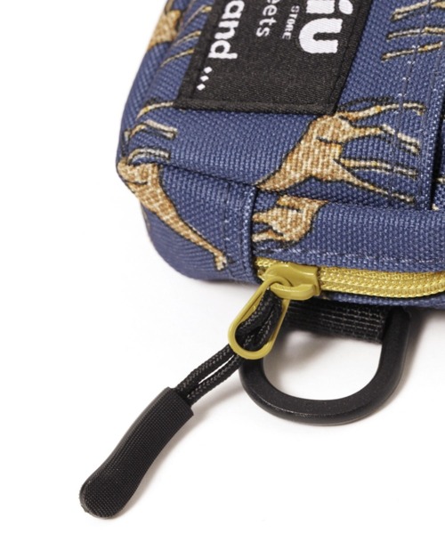 KiU（キウ）の「【KiU(キウ)】コラボアニマルポーチM（ポーチ・レディース・ベージュ/カーキ/ネイビー・0）」の8枚目の写真