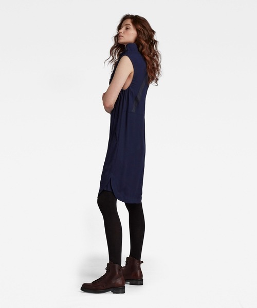 G-STAR(ジースター)の「MILLERY MOCK DRESS/ミリタリーディテールモックネックワンピース(ワンピース・レディース・ダークブルー・MEDIUM/SMALL/X-SMALL)」の2枚目の写真