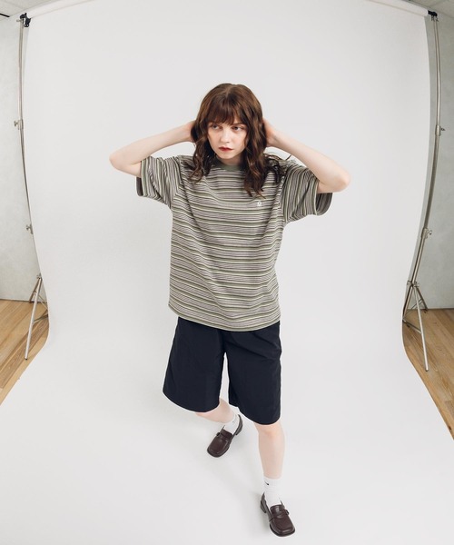MUHET(ミュエータ)の「マルチボーダーTシャツ(Tシャツ/カットソー・レディース・ネイビー/カーキ・MEDIUM/X-LARGE)」の8枚目の写真