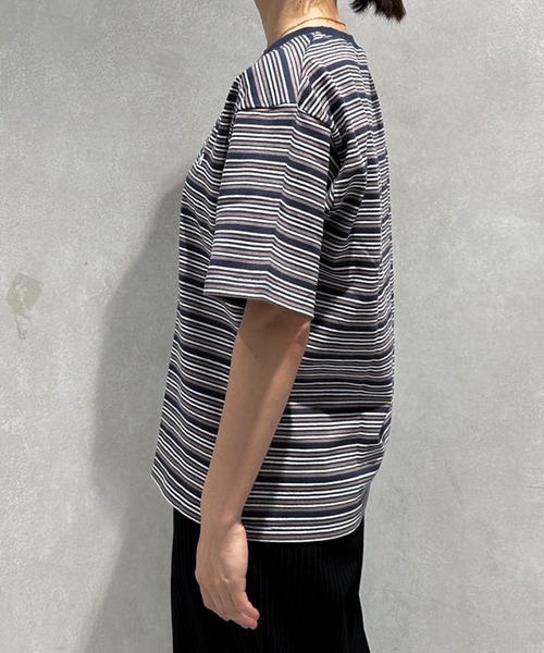 MUHET(ミュエータ)の「マルチボーダーTシャツ(Tシャツ/カットソー・レディース・ネイビー/カーキ・MEDIUM/X-LARGE)」の11枚目の写真