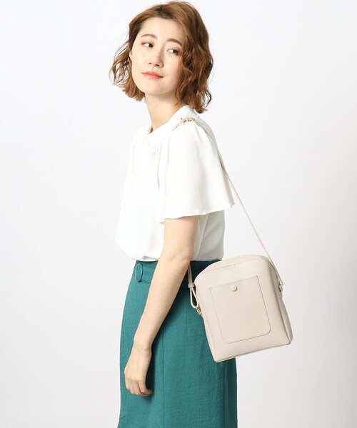 grove（グローブ）の「◆スクエアフォルムのトレンドのシンプルコンパクトショルダー（ショルダーバッグ・レディース・ブラック/ライトグレー/ピンク系/ベージュ系その他7/ブルー/レッド系1・00）」の9枚目の写真