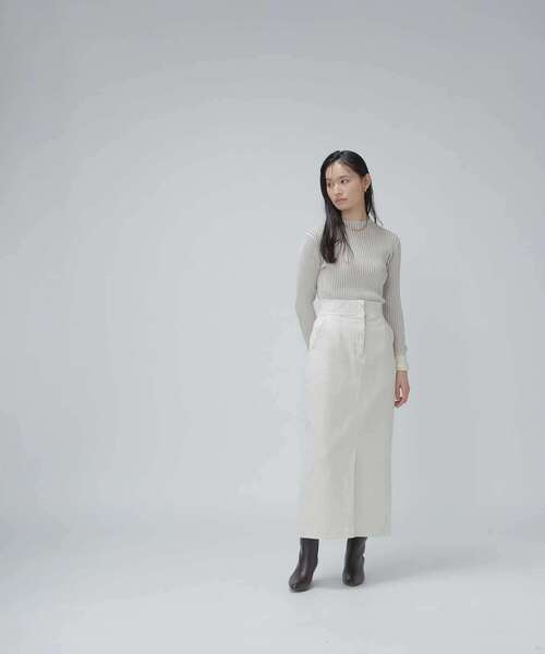 NATURAL BEAUTY BASIC（ナチュラルビューティーベーシック）の「◇ハイウエストデニムナロースカート（デニムスカート・レディース・ネイビー/オフホワイト・SMALL/MEDIUM）」の4枚目の写真