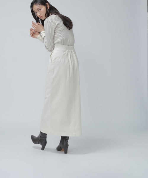 NATURAL BEAUTY BASIC（ナチュラルビューティーベーシック）の「◇ハイウエストデニムナロースカート（デニムスカート・レディース・ネイビー/オフホワイト・SMALL/MEDIUM）」の6枚目の写真