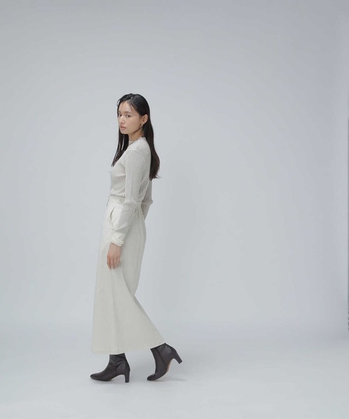 NATURAL BEAUTY BASIC（ナチュラルビューティーベーシック）の「◇ハイウエストデニムナロースカート（デニムスカート・レディース・ネイビー/オフホワイト・SMALL/MEDIUM）」の7枚目の写真