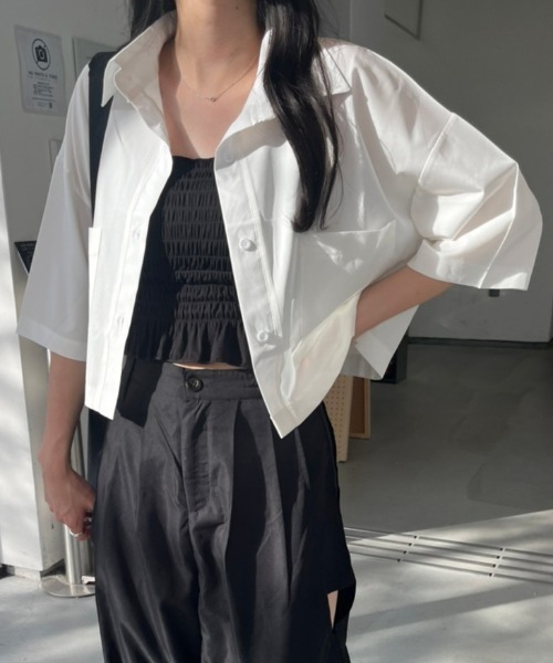 nemne store（ネンネストア）の「《Delfy》5分袖ショート丈シャツ（シャツ/ブラウス・レディース・ブラック/オフホワイト・フリー）」の3枚目の写真
