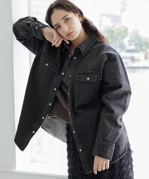 LAKOLE（ラコレ）の「デニムウエスタンBIGシャツ / 975966（シャツ/ブラウス・レディース・ブラック/ネイビー/ブルー・SMALL/MEDIUM）」の7枚目の写真