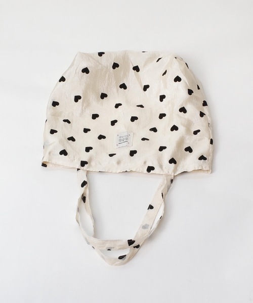 shopnikoniko(ショップニコニコ)の「ブラックハート柄 トートバッグ A4 大容量(トートバッグ・レディース・ホワイト・フリー)」の11枚目の写真