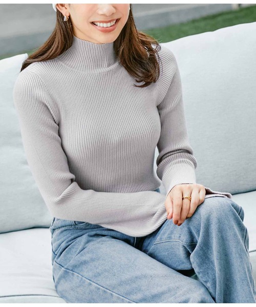 CHILLE（チル）の「ハイネックベルスリーブニットトップス（ニット/セーター・レディース・ブラック/グレイッシュベージュ/ブルーグリーン/レッド・FREE）」の11枚目の写真