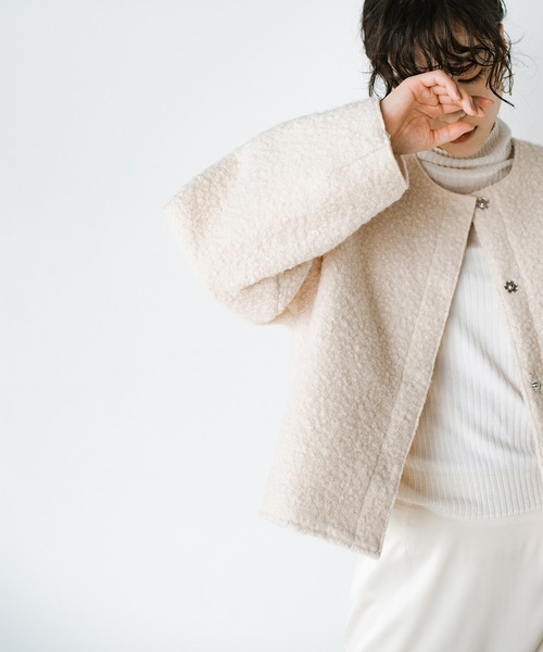 haco!（ハコ）の「ワントーンコーデも決まる！あったかくって、かっこいいショートジャケット（ノーカラージャケット・レディース・アイボリー/ブラック・SMALL/X-LARGE/LARGE/MEDIUM）」の8枚目の写真