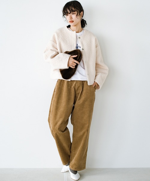 haco!（ハコ）の「ワントーンコーデも決まる！あったかくって、かっこいいショートジャケット（ノーカラージャケット・レディース・アイボリー/ブラック・SMALL/X-LARGE/LARGE/MEDIUM）」の3枚目の写真