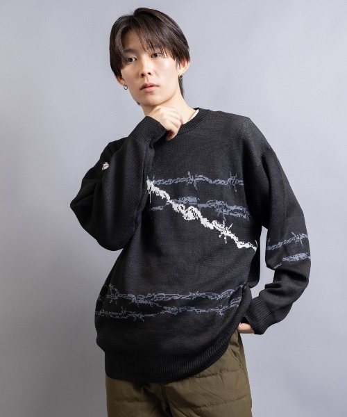 En serio TOKYO(エンソリオトーキョー)の「コットンタッチダブルジャガード 有刺鉄線モチーフ クルーネックニット(ニット/セーター・メンズ・ブラック/グレー/ネイビー・M/L)」の6枚目の写真