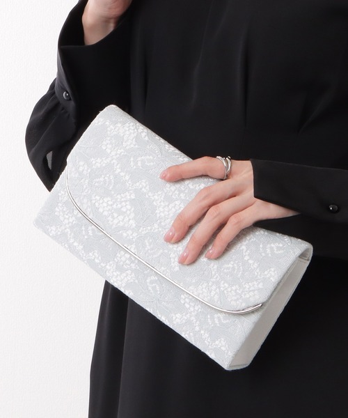 Lace Ladies(レースレディース)の「総レース メタリックバー付き スクエア クラッチ バッグ(クラッチバッグ・レディース・アイボリー/グレー/ブラック・FREE)」の14枚目の写真