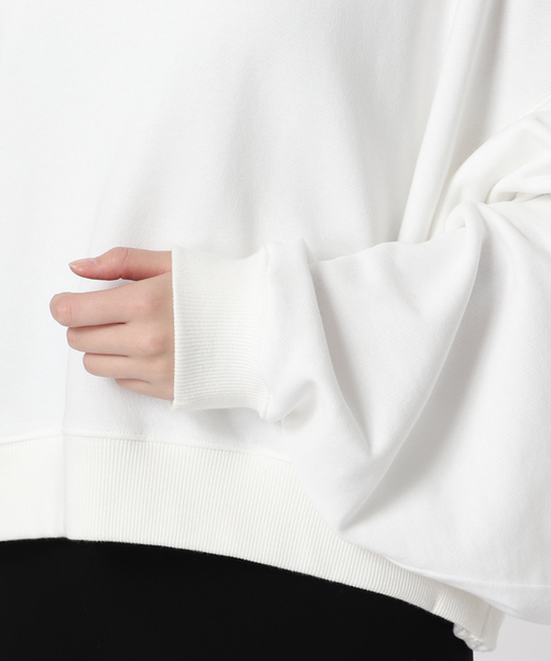 PRE_(プレ)の「【PRE_/プレ】別注クロップドビッグスリーブスウェットプルオーバー(スウェット・レディース・ホワイト・FREE)」の10枚目の写真